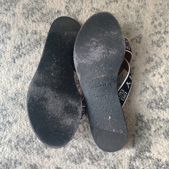 Givenchy slides in black and white - Picture 3 of 4